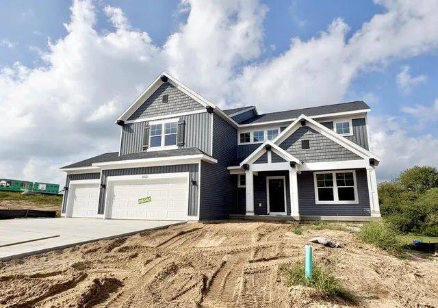 Photo 2 of Single family home for sale at 8321 Kettle Oak Dr Se, Alto, MI 49302 | MLS# 65026037258 | Listing updated on 2026-09-01