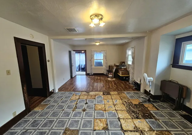 Photo 4 of Single family home for sale at 1349 Hickory St, Niles, MI 49120 | MLS# 69026037460 | Listing updated on 2026-09-10