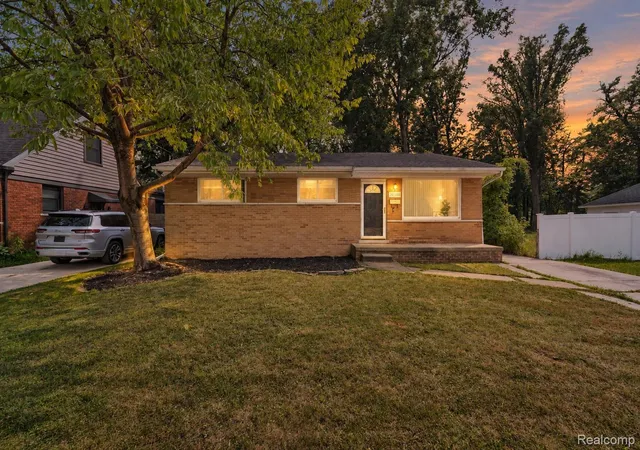 Photo 1 of Single family home for sale at 20308 Shady Ln Ave, Saint Clair Shores, MI 48080 | MLS# 20261056463 | Listing updated on 2026-10-05