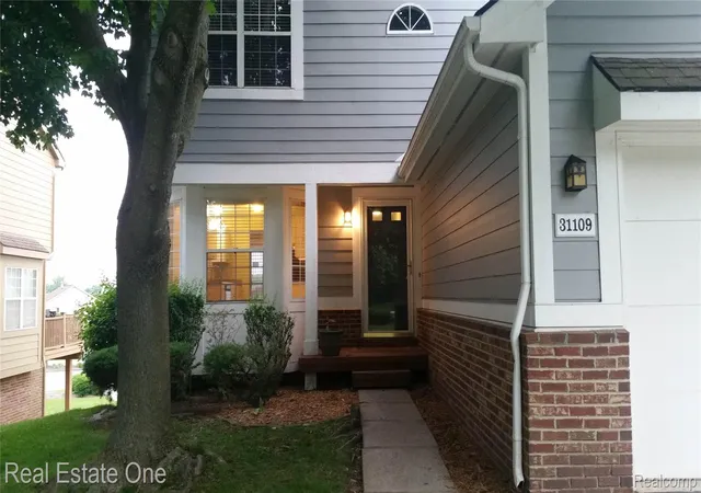 Photo 2 of Condo for sale at 31109 Columbia Dr, Novi, MI 48377 | MLS# 20261057269 | Listing updated on 2026-09-16