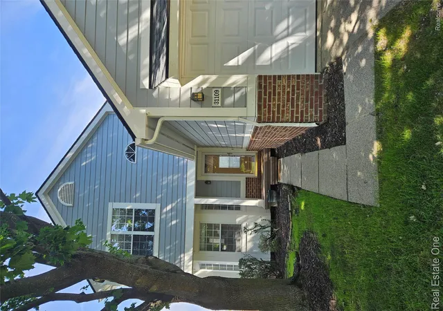 Listing Photo 5 - Condo for sale in building located at 31109 Columbia Dr, Novi, MI 48377
