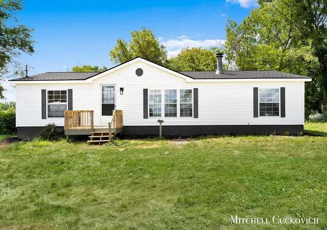 Photo 1 of Single family home for sale at 7110 W 44th Street, Fremont, MI 49412 | MLS# 65026038125 | Listing updated on 2026-09-10