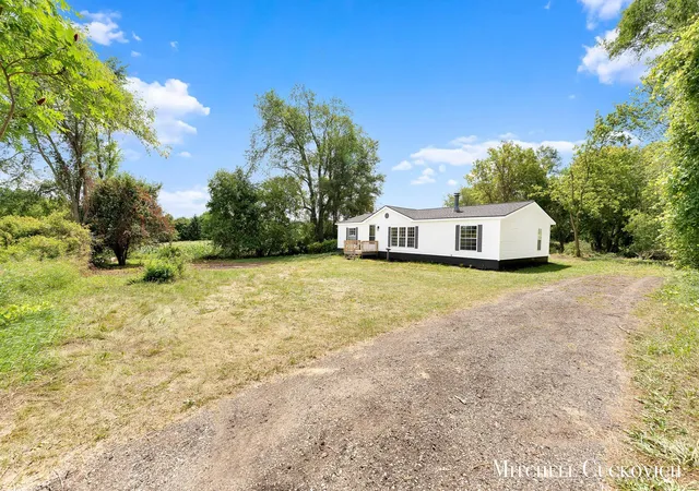 Photo 2 of Single family home for sale at 7110 W 44th Street, Fremont, MI 49412 | MLS# 65026038125 | Listing updated on 2026-09-10