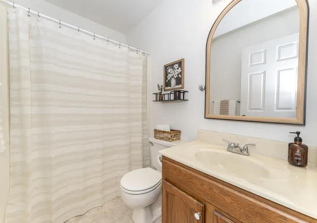 Listing Photo 5 - Condo for sale in building located at 2682 Limestone Ln NE, Grand Rapids, MI 49525 - Unit #23