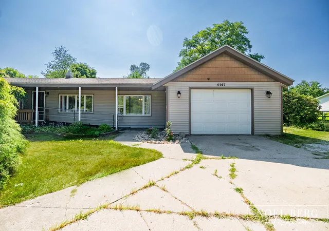 Photo 2 of Single family home for sale at 4147 S Brooks Rd, Muskegon, MI 49444 | MLS# 71026038519 | Listing updated on 2026-09-02