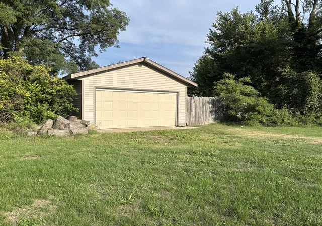 Photo 4 of Single family home for sale at 4147 S Brooks Rd, Muskegon, MI 49444 | MLS# 71026038519 | Listing updated on 2026-09-02