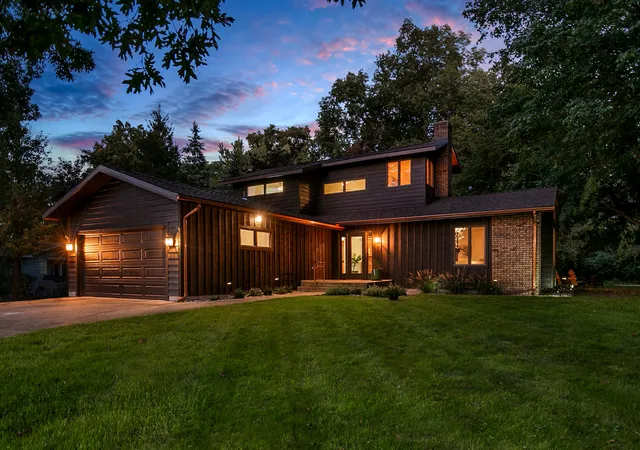 Single family home for sale at 69115 Oakwood Dr, White Pigeon, MI 49099 | MLS# 68026038563