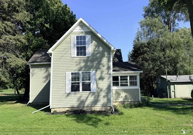 Photo 2 of Single family home for sale at 8408 Memorial Hwy, Ottawa Lake, MI 49267 | MLS# 57050216246 | Listing updated on 2026-10-07