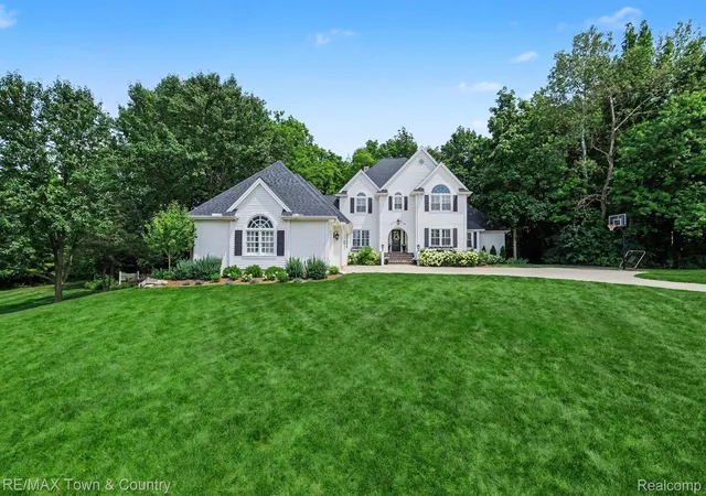 Photo 1 of Single family home for sale at 3246 Fieldstone Dr, Flushing, MI 48433 | MLS# 20261058033 | Listing updated on 2026-09-02