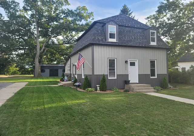 Photo 2 of Single family home for sale at 1096 E James St, White Cloud, MI 49349 | MLS# 65026038605 | Listing updated on 2026-09-16