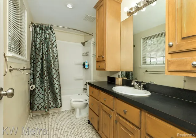 Photo 3 of Single family home for sale at 11923 Fairview Dr, Sterling Heights, MI 48312 | MLS# 20261058218 | Listing updated on 2026-09-18