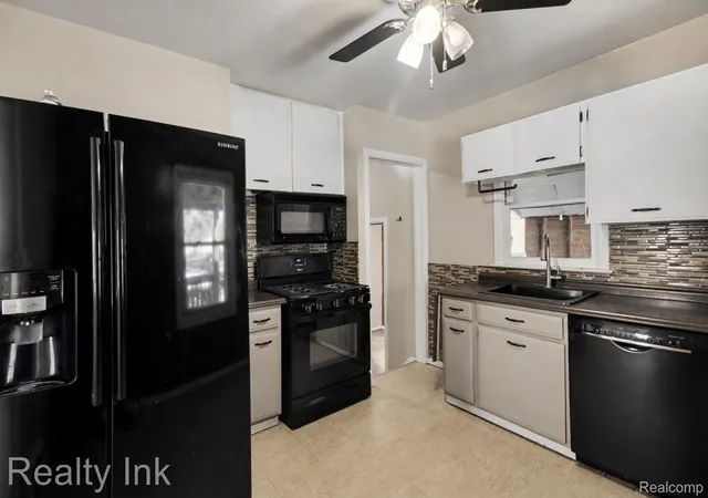 Photo 3 of Single family home for sale at 4845 Hatchery Rd, Waterford, MI 48329 | MLS# 20261058299 | Listing updated on 2026-09-04