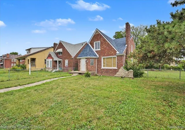Photo 2 of Single family home for sale at 4600 Lakewood St, Detroit, MI 48215 | MLS# 20261058772 | Listing updated on 2026-09-01