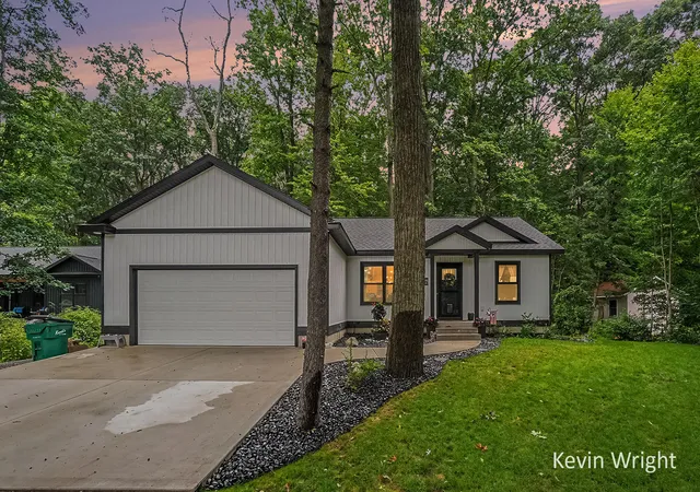 Photo 2 of Single family home for sale at 2848 Farr Rd, Fruitport, MI 49415 | MLS# 71026038979 | Listing updated on 2026-09-03