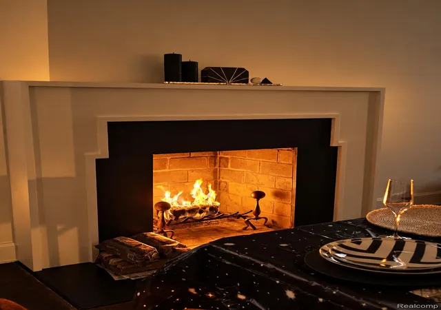 Photo 4 of Single family home for sale at 276 Lewiston Rd, Grosse Pointe Farms, MI 48236 | MLS# 20261058858 | Listing updated on 2026-10-03