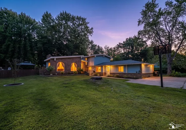 Photo 3 of Single family home for sale at 6849 Fortuna Dr, Temperance, MI 48182 | MLS# 57050216648 | Listing updated on 2026-09-09
