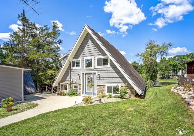 Photo 1 of Single family home for sale at 235 Pine Hl Lake Dr, Horton, MI 49246 | MLS# 57050216649 | Listing updated on 2026-09-08