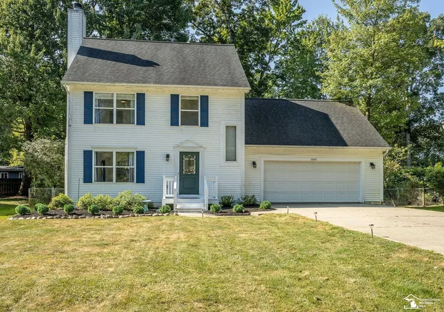 Photo 2 of Single family home for sale at 5893 Forestal Dr, Waterford, MI 48327 | MLS# 57050216704 | Listing updated on 2026-09-04