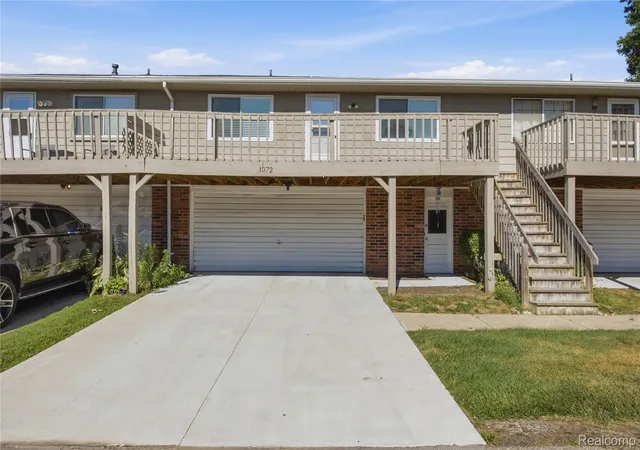 Photo 1 of Sale Pending at 1072 Normandy Ter Dr, Flint, MI 48532 | MLS# 20261059538 | Listing updated on 2026-09-01