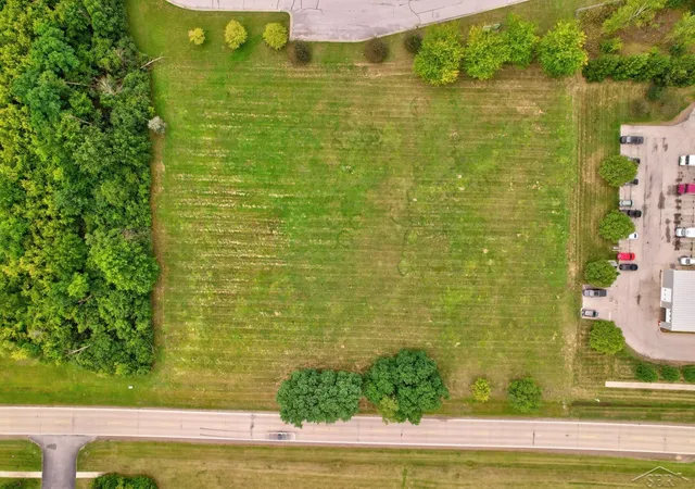 Photo 2 of Land for sale at Fashion Sq Blvd, Saginaw, MI 48603 | MLS# 61050216718 | Listing updated on 2026-09-10
