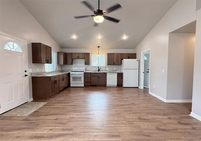Photo 3 of Single family home for sale at 11124 Essex Ave, Warren, MI 48089 | MLS# 20261059642 | Listing updated on 2026-09-13
