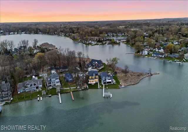 Photo 1 of Single family home for sale at 13281 Haddon St, Fenton, MI 48430 | MLS# 20261059669 | Listing updated on 2026-10-23