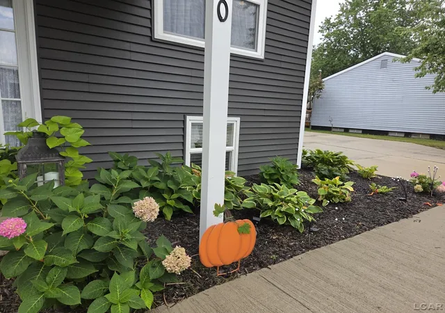 Photo 3 of Single family home for sale at 1200 W Pottawatamie St, Tecumseh, MI 49286 | MLS# 56050216818 | Listing updated on 2026-09-08
