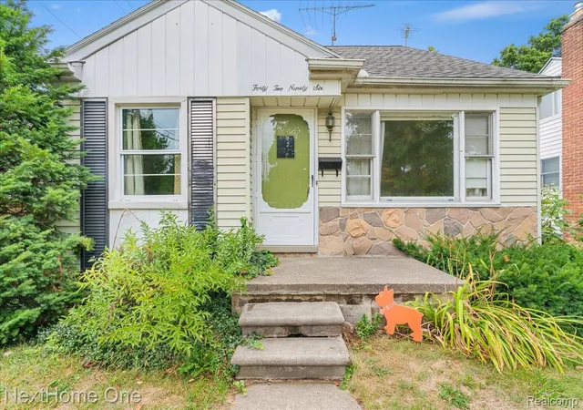 Photo 2 of Single family home for sale at 4296 Phillips Ave, Berkley, MI 48072 | MLS# 20261059830 | Listing updated on 2026-09-23