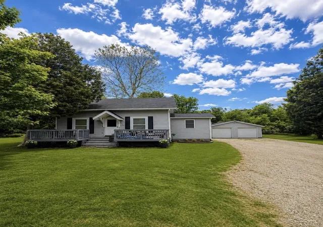 Single family home for sale at 832 Hyatt St, Eaton Rapids, MI 48827 | MLS# 61050216969