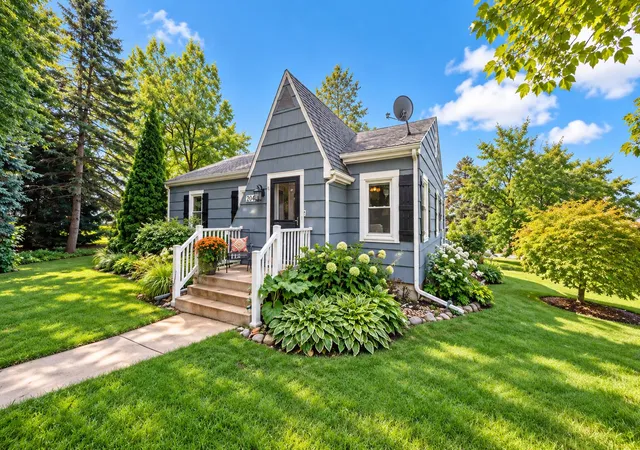 Photo 1 of Single family home for sale at 204 Westover St, Ann Arbor, MI 48103 | MLS# 81026039942 | Listing updated on 2026-10-09