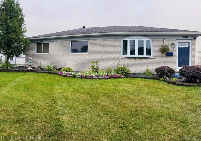 Photo 3 of Single family home for sale at 6280 N Farmington Rd, Westland City Wayne, MI 48185 | MLS# 20261060238 | Listing updated on 2026-10-09