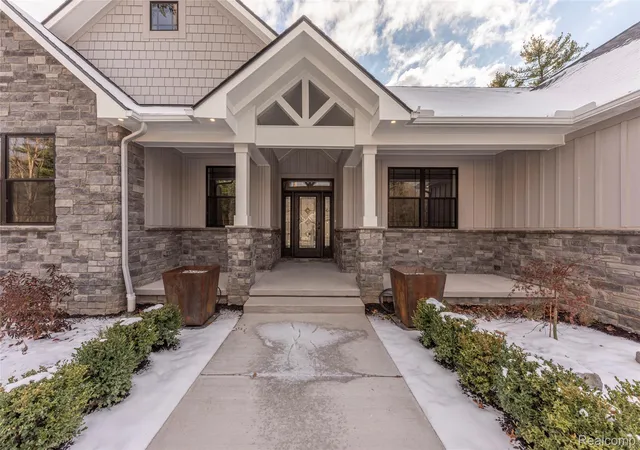 Photo 3 of Single family home for sale at 5535 W Huron River Dr, Dexter, MI 48130 | MLS# 20261060255 | Listing updated on 2026-09-09