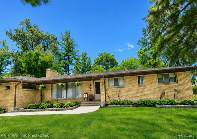 Photo 1 of Single family home for sale at 220 Boyken, Rochester Hills, MI 48307 | MLS# 20261060258 | Listing updated on 2026-09-07