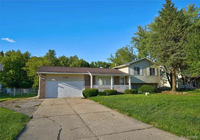 Photo 2 of Single family home for sale at 4367 Chicory Ln, Burton, MI 48519 | MLS# 20261060366 | Listing updated on 2026-09-11