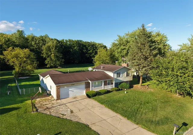 Photo 4 of Single family home for sale at 4367 Chicory Ln, Burton, MI 48519 | MLS# 20261060366 | Listing updated on 2026-09-11