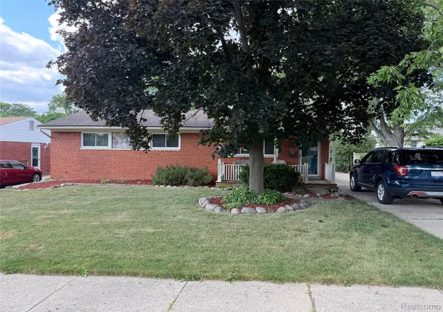 Photo 1 of Single family home for sale at 31524 Windsor St, Garden City, MI 48135 | MLS# 20261060509 | Listing updated on 2026-09-14
