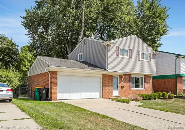 Photo 2 of Single family home for sale at 23196 Purdue Ave, Farmington Hills, MI 48336 | MLS# 20261060529 | Listing updated on 2026-09-03