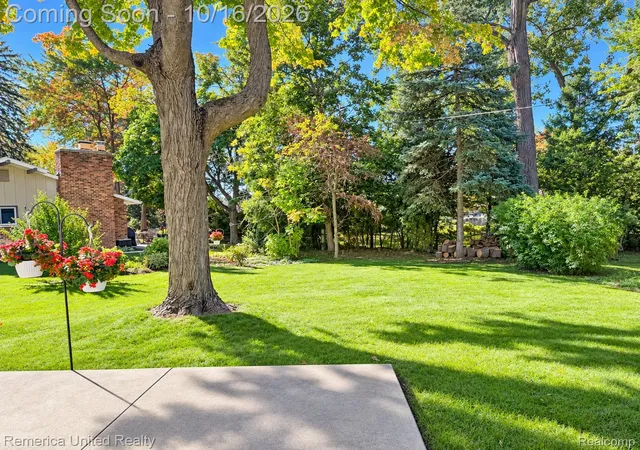 Photo 3 of Single family home for sale at 36219 Brookview Dr, Livonia, MI 48152 | MLS# 20261060823 | Listing updated on 2026-10-17