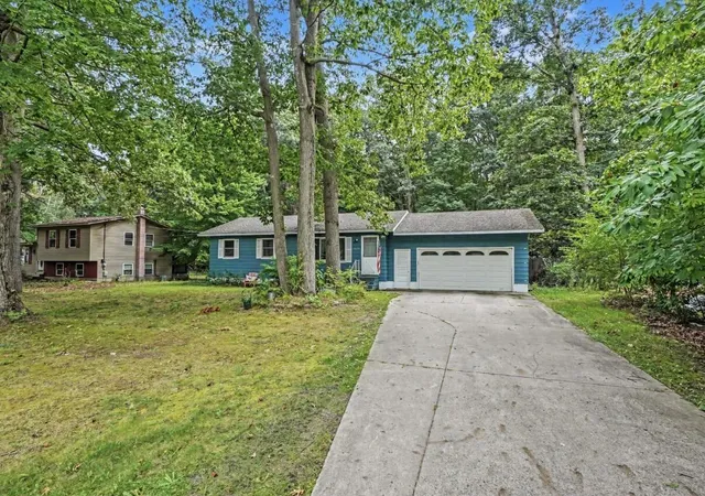 Photo 1 of Single family home for sale at 16154 Gary Ave, Grand Haven, MI 49417 | MLS# 71026040372 | Listing updated on 2026-09-10