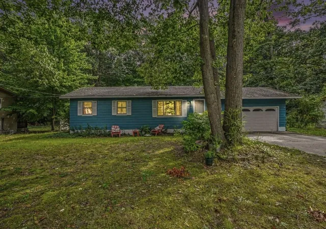Photo 2 of Single family home for sale at 16154 Gary Ave, Grand Haven, MI 49417 | MLS# 71026040372 | Listing updated on 2026-09-10