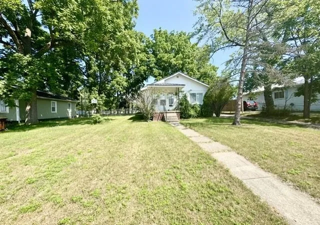 Photo 1 of Single family home for sale at 1709 Hickory St, Alma, MI 48801 | MLS# 79080071896 | Listing updated on 2026-10-15