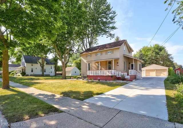 Photo 2 of Single family home for sale at 480 E Genesee St, Frankenmuth, MI 48734 | MLS# 20261061054 | Listing updated on 2026-09-05