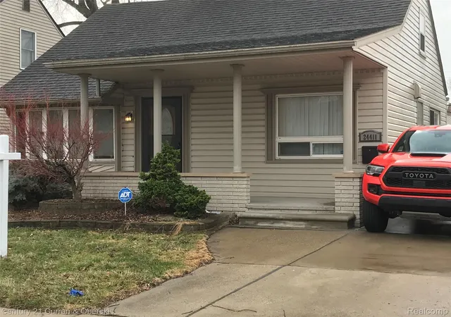 Photo 3 of Single family home for sale at 24411 Penn St, Dearborn, MI 48124 | MLS# 20261061216 | Listing updated on 2026-09-16