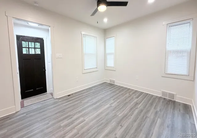 Photo 3 of Single family home for sale at 18418 Heyden St, Detroit, MI 48219 | MLS# 20261061231 | Listing updated on 2026-09-16