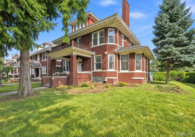 Photo 2 of Single family home for sale at 2400 Edison, Detroit, MI 48206 | MLS# 20261061659 | Listing updated on 2026-10-10