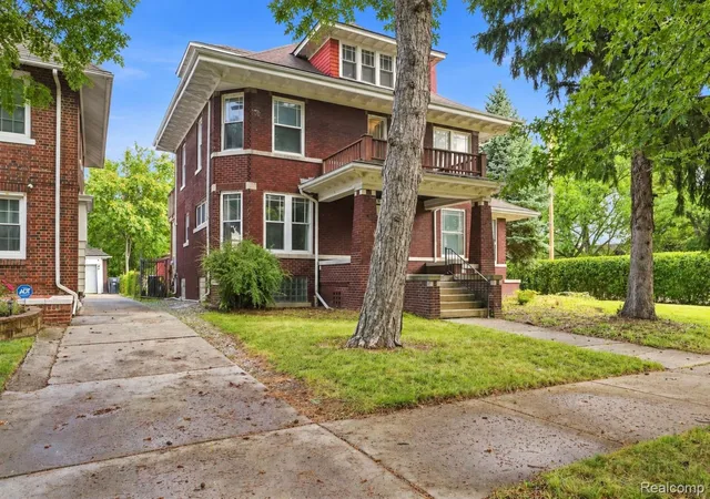 Photo 3 of Single family home for sale at 2400 Edison, Detroit, MI 48206 | MLS# 20261061659 | Listing updated on 2026-10-10