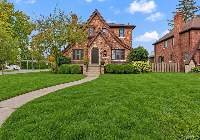 Photo 1 of Single family home for sale at 1305 Bedford Rd, Grosse Pointe Park, MI 48230 | MLS# 20261061909 | Listing updated on 2026-10-11