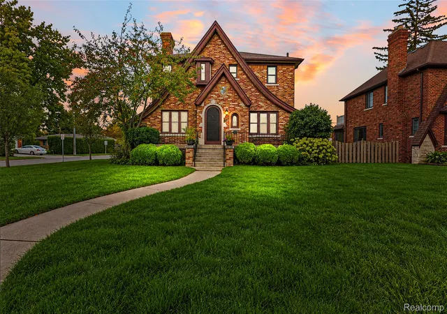 Photo 3 of Single family home for sale at 1305 Bedford Rd, Grosse Pointe Park, MI 48230 | MLS# 20261061909 | Listing updated on 2026-10-11