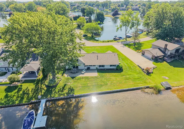 Photo 1 of Single family home for sale at 4977 Wavewood Dr, Commerce Township, MI 48382 | MLS# 20261061921 | Listing updated on 2026-10-11