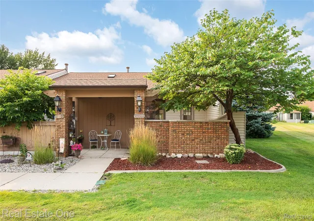 Photo 1 of Condo for sale at 25111 Hamilton Ct #6, South Lyon, MI 48178 | MLS# 20261062014 | Listing updated on 2026-10-05